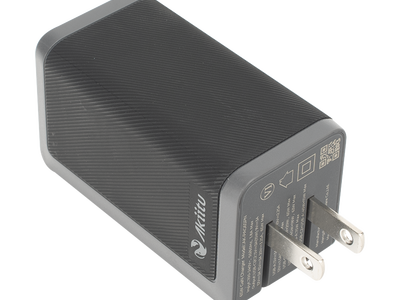 Cargador GaN III / 65 W / 3 Puertos / PD 3.0 y QC 4.0 / Enchufe Plegable / 6 Protecciones