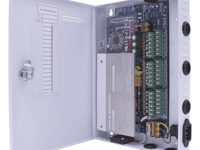Fuente de Alimentación Multicanal / 18 Canales / 30 A Total / 1.85 A por Salida / Voltaje Ajustable 11-15 VDC / 200 W / Operación -20°C a 70°C